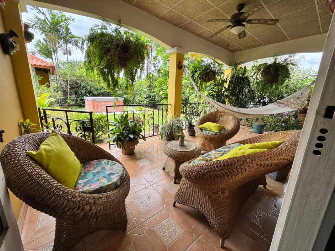 Se vende casa en Santiago a pasos de Santiago Mall KC