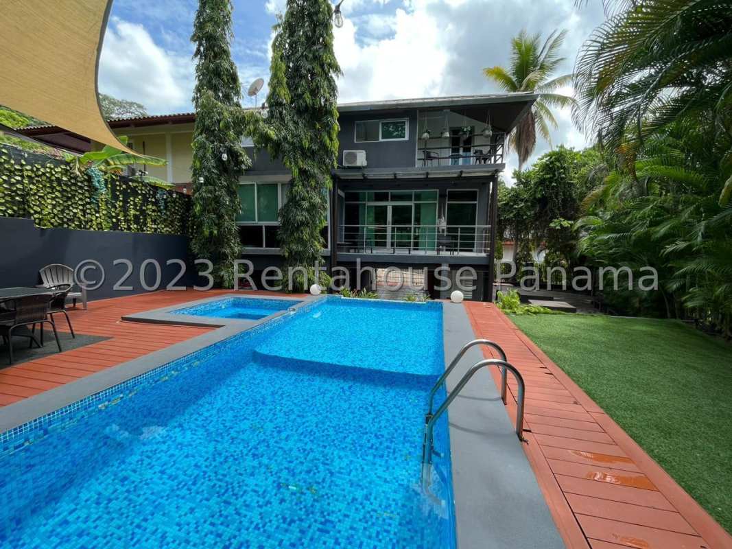 Casa en Venta en Albrook 24EP300
