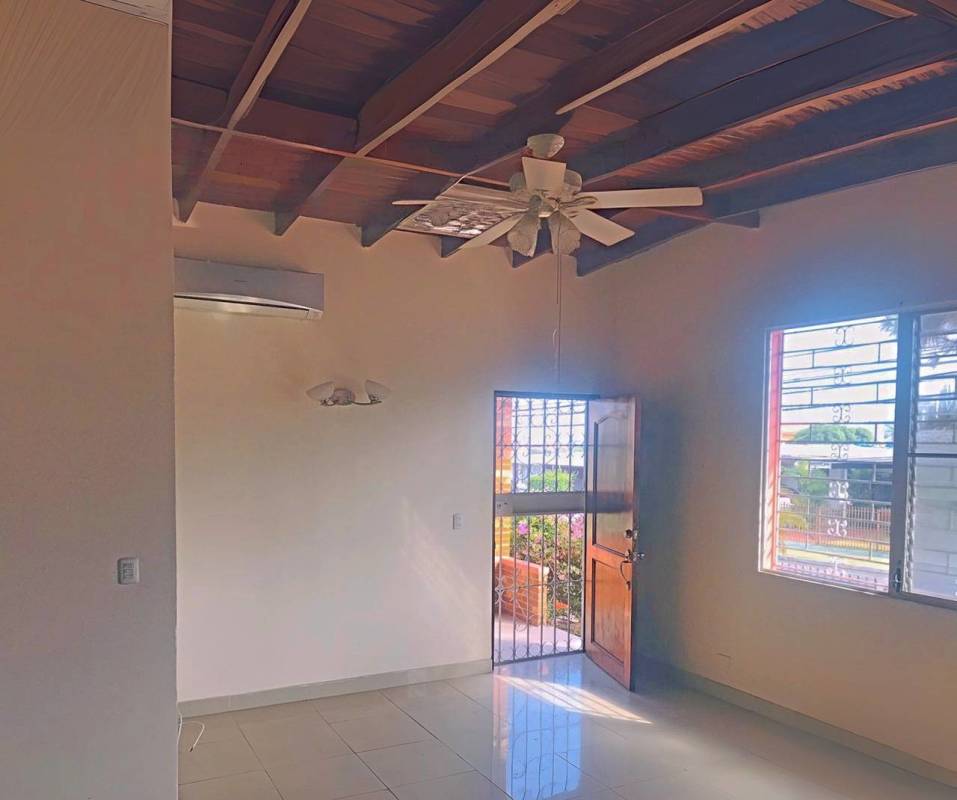 ALQUILER DE CASA EN BETANIA