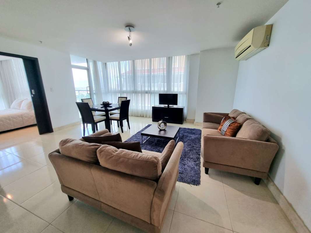 APARTAMENTO CON VISTA AL MAR EN PH VILLA DEL MAR – AV. BALBOA