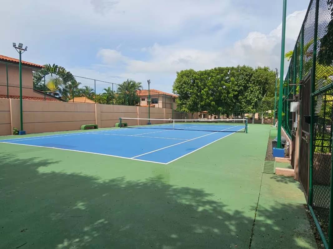 Alquiler Casa en Versalles | 267m² | 4 Rec + Oficina | $1,700