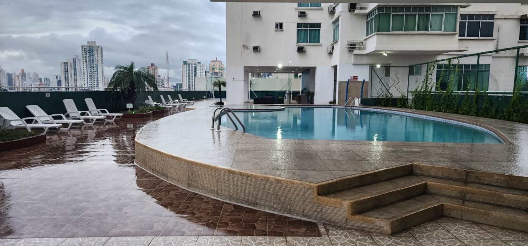 ALQUILO PH VIVENDI TOWER AMOBLADO