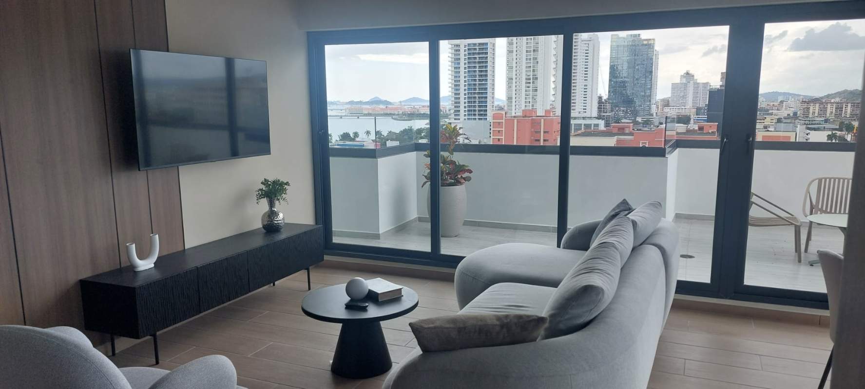 ALQUILER APARTAMENTO EN BELLA VISTA