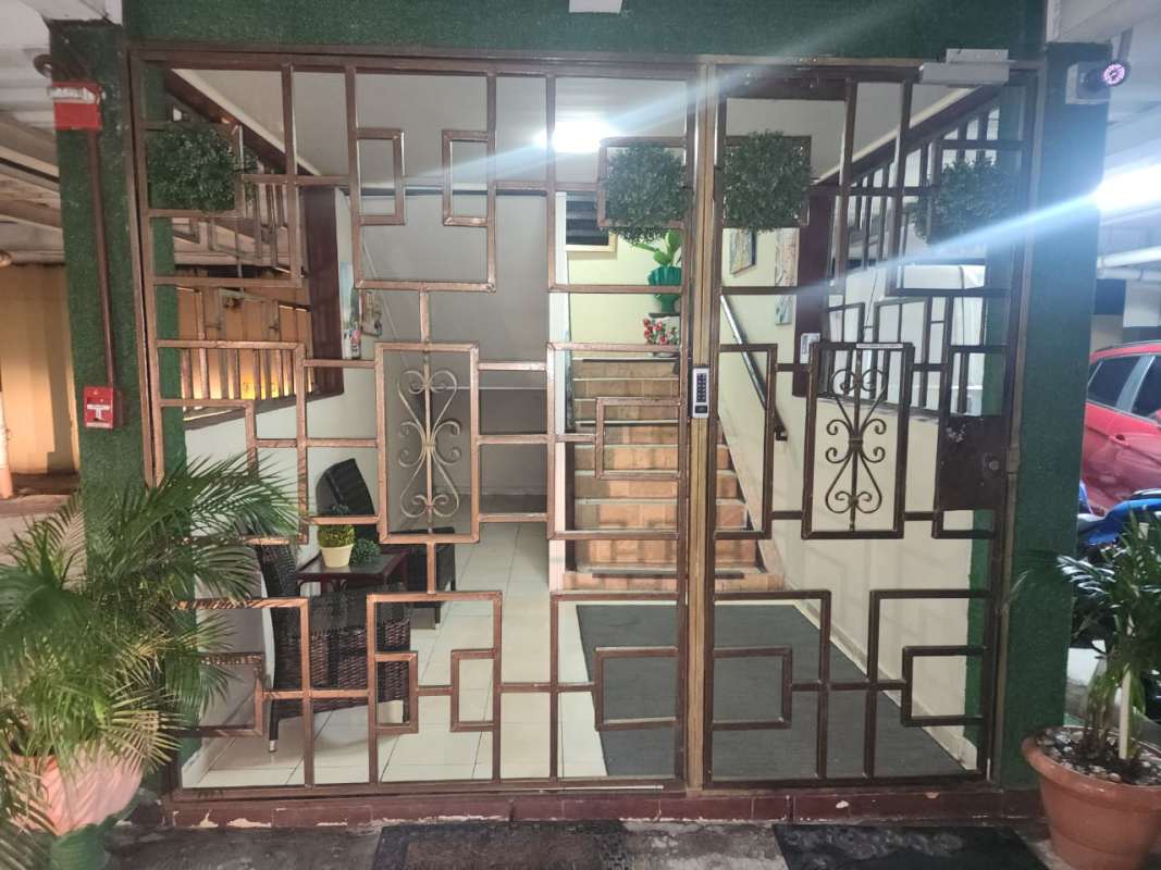 Apartamento remodelado en venta Río Abajo