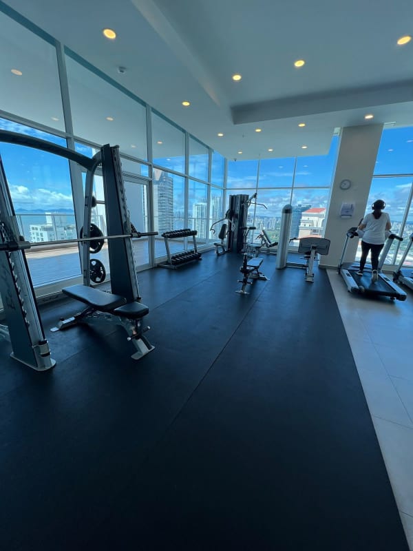 ALQUILER DE APARTAMENTO EN COSTA DEL ESTE 2 RECÁMARAS 2 BAÑOS LÍNEA/BLANCA, 1 PARKING