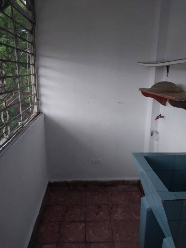 ALQUILER DE APARTAMENTO EN JUAN DIAZ 2 RECAMARAS 1 BAÑO 1 PARKING