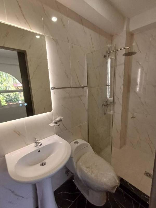 Albrook Casa Esquinera 2 rec 2 ba con jardin cercano a clayton, ancon, amador