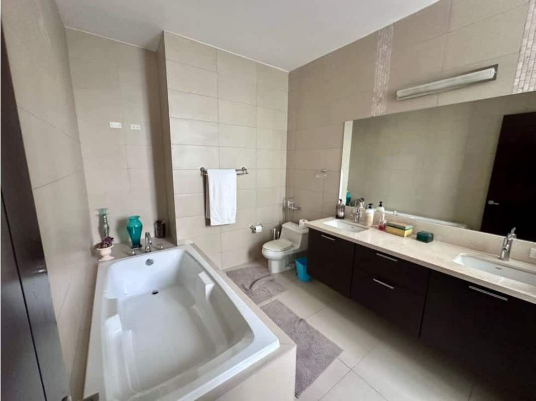 VENTA DE APARTAMENTO EN PUNTA PACIFICA