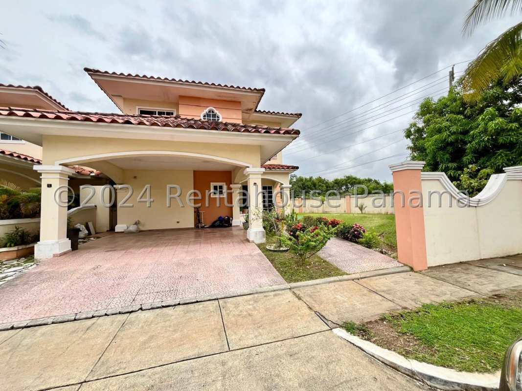 Casa en venta Costa Sur, Villa Valencia de 499 m² con 4 habitaciones EH