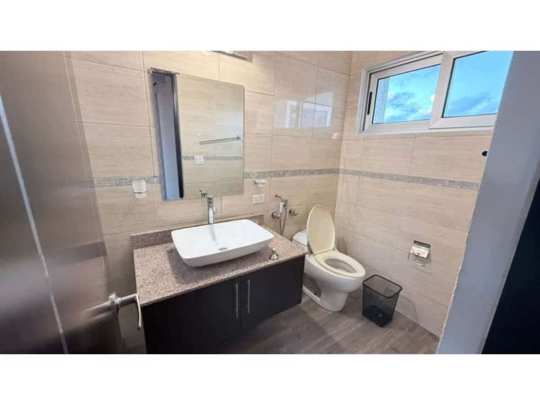 SE ALQUILA APARTAMENTO EN BETANIA, EL INGENIO