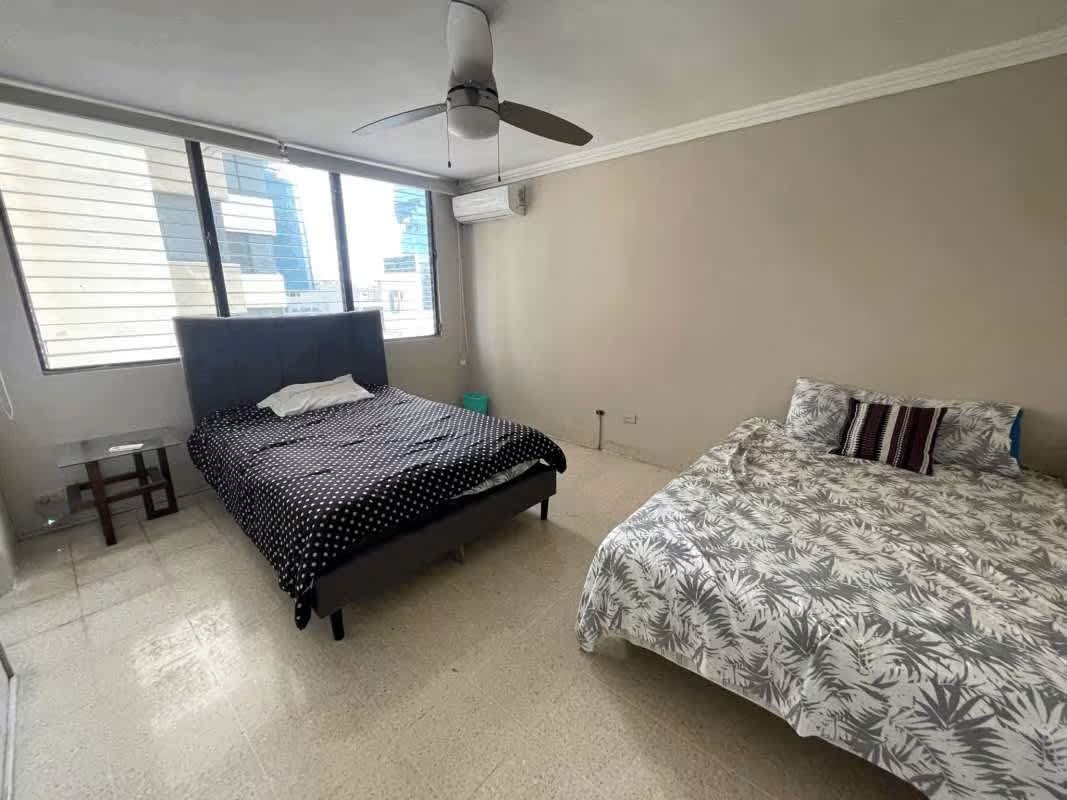 Se Vende Espacioso Apartamento en Marbella - DG