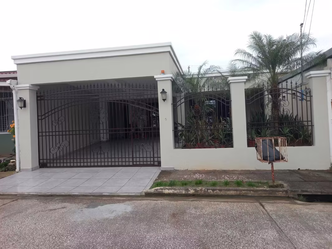 VENTA DE CASA EN PRADERAS DE SAN ANTONIO