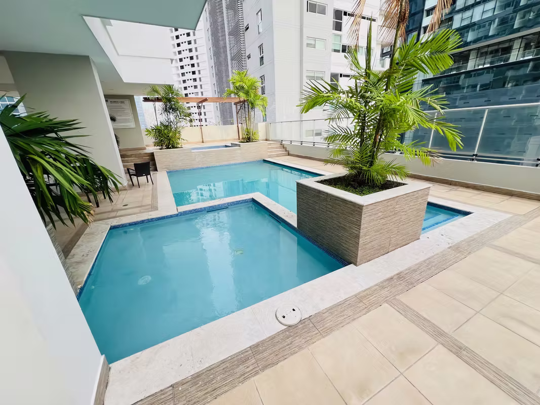 VENDO APARTAMENTO EN BELLA VISTA, 2 RECAMARAS, 127M2, PISO ALTO.