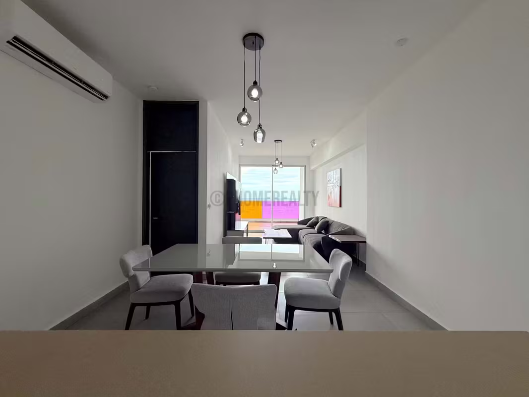 Apartamento completamente amoblado en Avenida Balboa para la venta