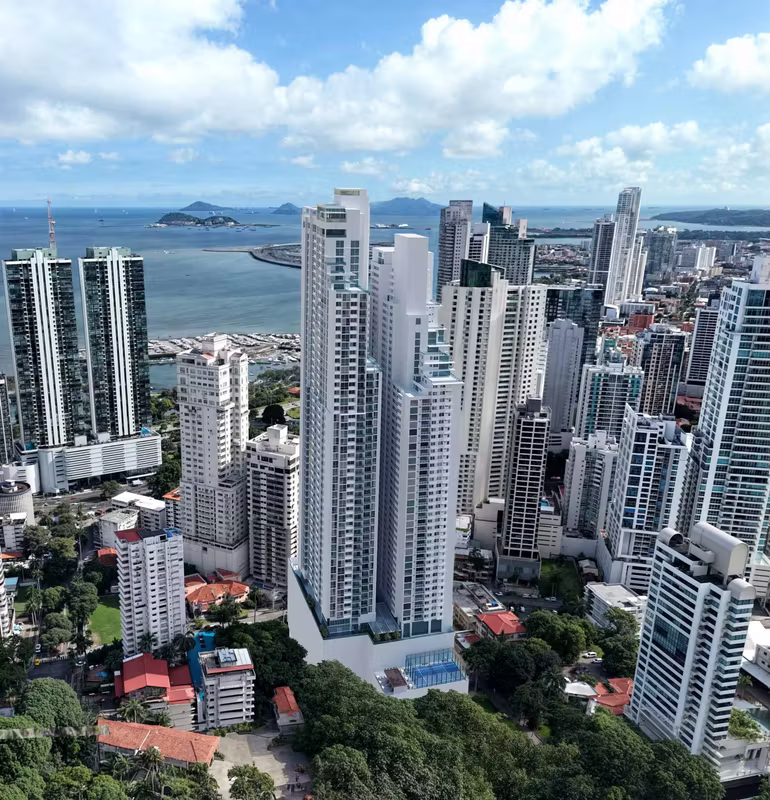 Venta de apartamento Costanera Bella Vista