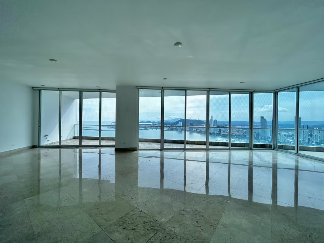 Alquiler con vista panoramica con Linea Blanca en The Point