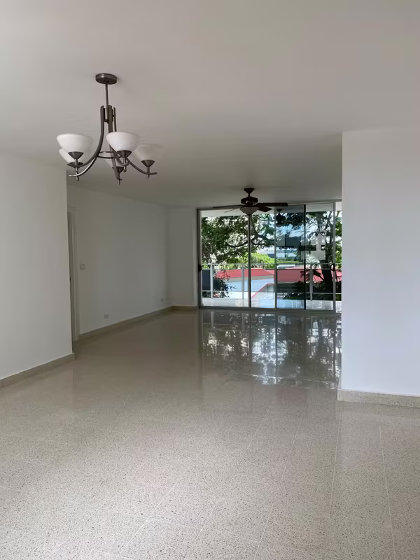 Alquiler de Apartamento en Marbella I 3 Rec I Linea Blanca I Con terraza y amplitud